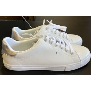 Tommy Hilfiger Sneakers Womens 11 White Twlyan Shoes Classic Preppy Twee NEW